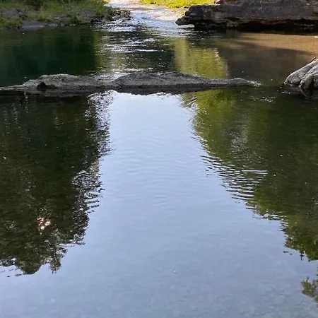 над греблею Appartamento