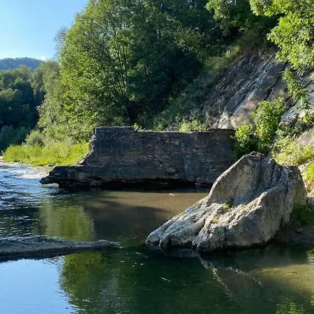 над греблею Kosiv