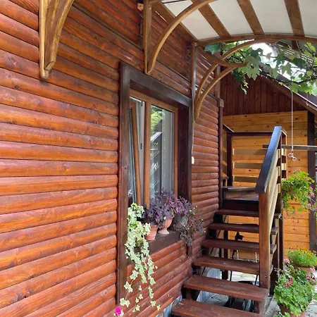 над греблею Apartment