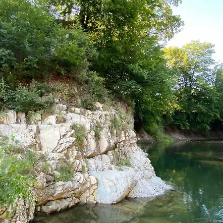 над греблею Апартаменты *